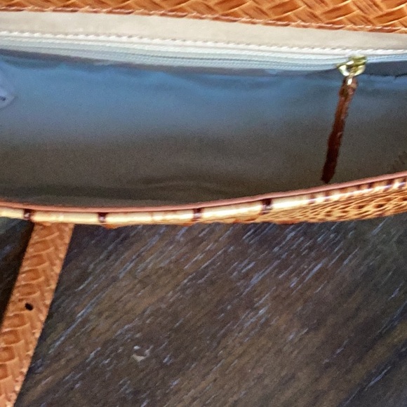 Brahmin Briar Coconut Milk Taber Leather Crossbody NWT - Picture 7 of 8